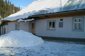Slovacia Chata Čierny Balog, Exteriorul